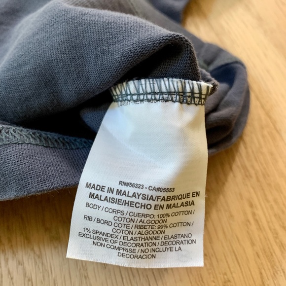 NIKE Reworked Crop Top T-Shirt - Picture 5 of 5